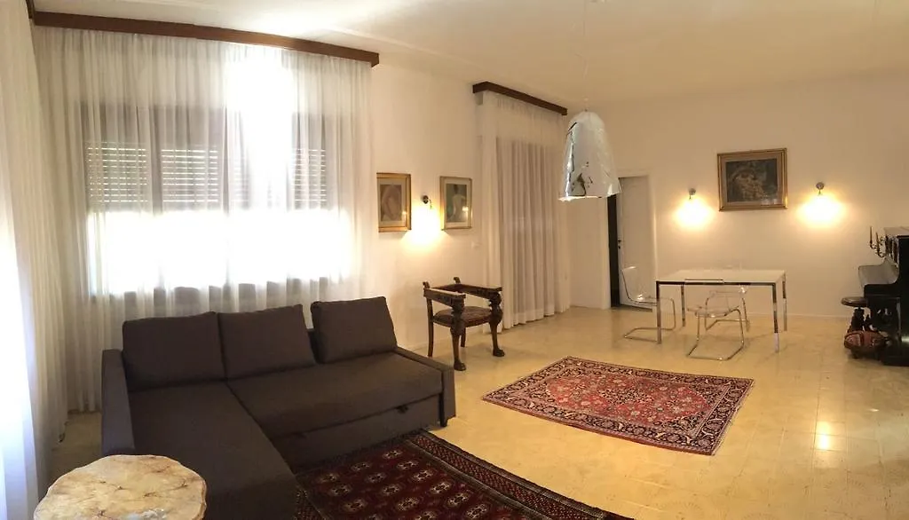 Villa Toscana 200 Bologna